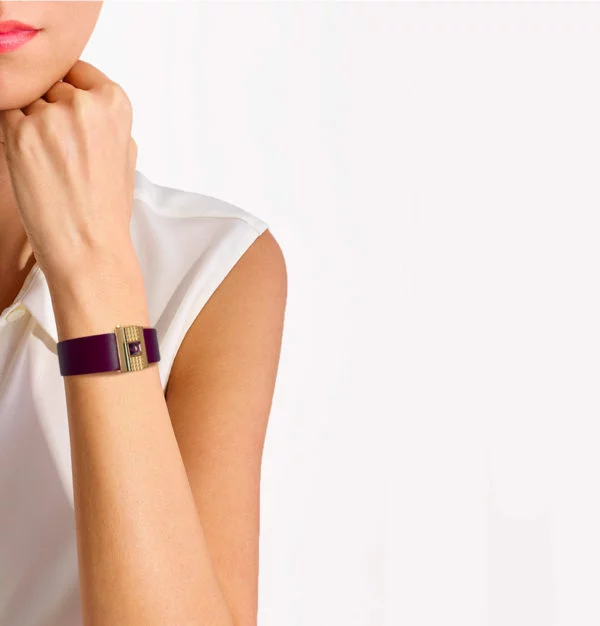 Bracelet femme en cuir violet, personnalisable.